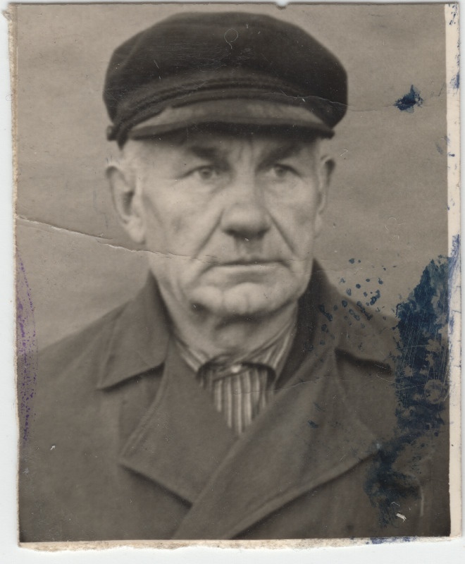 Johannes Nahkoi (Gaasiküttetööstuse peavalitsuse töötõendi foto)