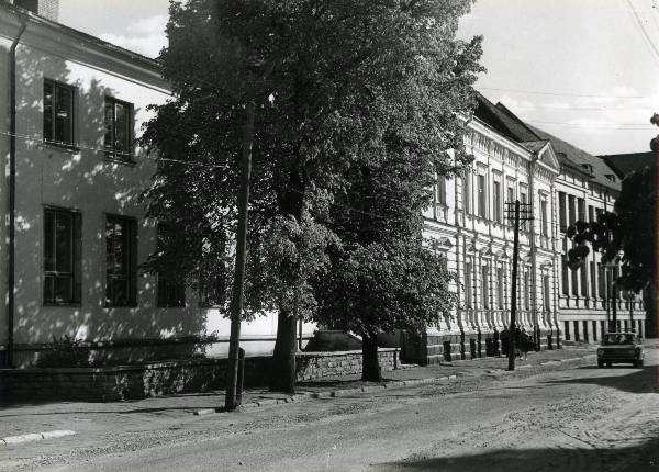 Vanemuise 42. Tartu, 1975.