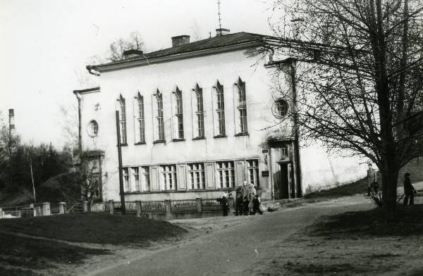 Lille 18, lasteaed (endine palvemaja, arh A. Matteus). Tartu, 1975-1980.