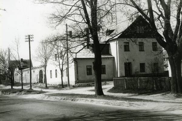 Riia 93 (endise Valge Hobu kõrtsi asukoht). Tartu, 1975-1980.