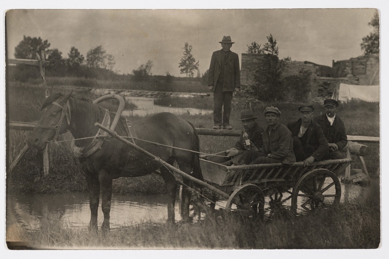 Mehed vankris 1920.-dail aastail