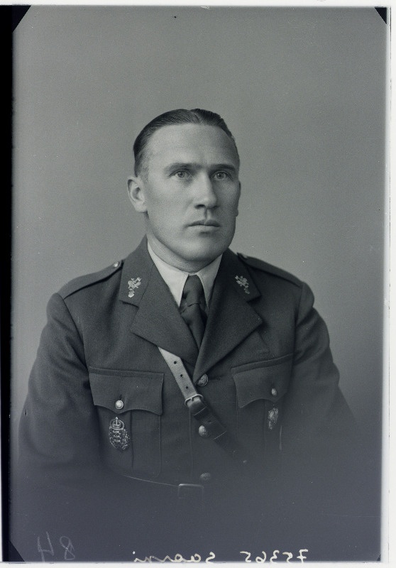 Sidepataljoni ohvitser kapten Voldemar Saarni (Schwalbe)