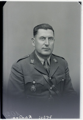 Sõjavägede Staabi käsundusohvitser kapten Oskar Randmaa.  duplicate photo