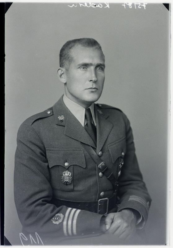 Sidepataljoni ohvitser leitnant Jaan Kadever (Allas).