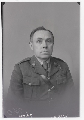 Ratsarügemendi ülem major Feliks Jänes.  duplicate photo