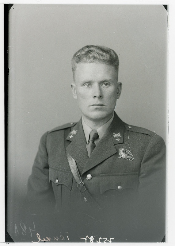 Auto-tankirügemendi ohvitser kapten Hans Tekkel.
