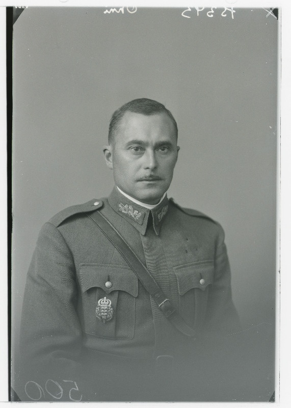 Sõjavägede Staabi VI (õppe-)osakonna ohvitser major Heino Onni (Onny).