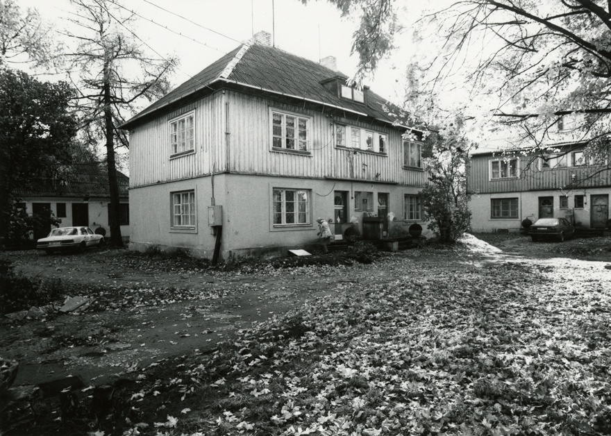 Keskhaigla ametnike elamud, 2 vaadet hoonele. Arhitekt Herbert Johanson