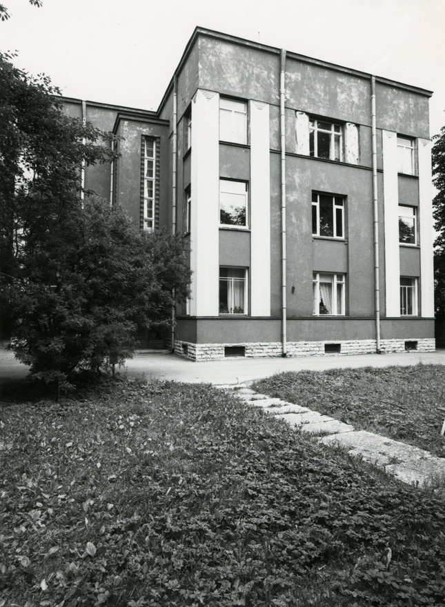 Korterelamu Tallinnas Narva mnt 57, vaade hoonele. Arhitekt Aleksandr Wladovsky