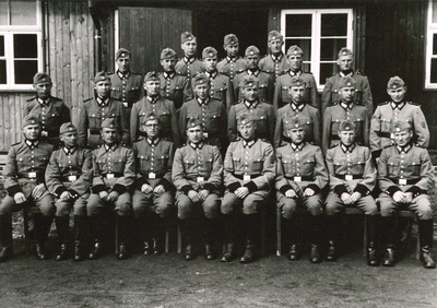 Eestlastest formeeritud Idapataljoni 5. kompanii 3. rühm.  similar photo