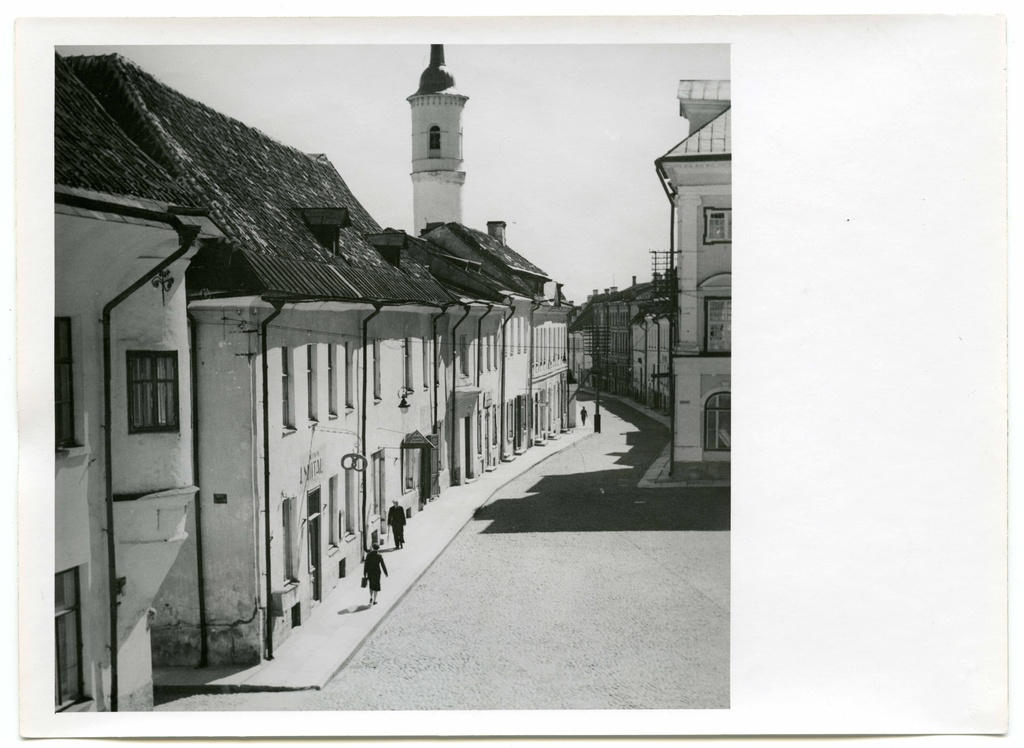 View along the Great Street from the square of Raekoja towards s. In the back of the tower of the Lord’s Transitional Orthodox Church
