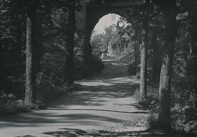 foto Viljandi lossimäed, värav, u 1960  similar photo