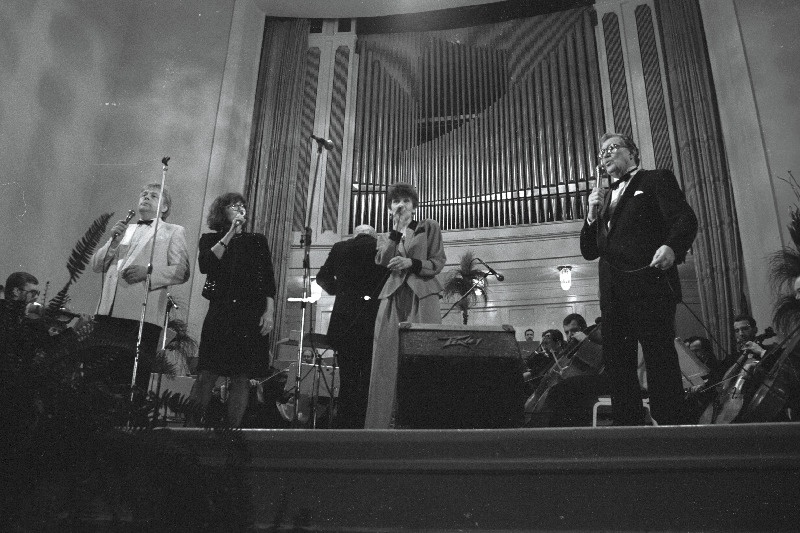 Helilooja ja laulumehe Arved Haugi 70. sünnipäeva tähistamine "Estonia" kontserdisaalis, esinevad Eesti väljapaistvad muusikud