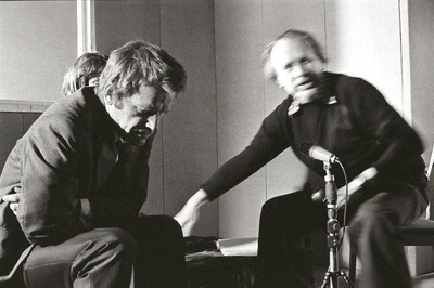 Stuudio Tallinnfilm teaduslik-fantastiline põnevusfilm "Hukkunud Alpinisti hotell". Näitlejaproovis Evald Hermaküla, paremal režissöör-lavastaja Grigori Kromanov.  similar photo