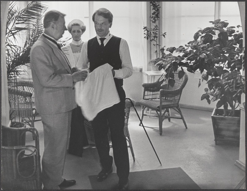 Mängufilm "Doktor Stockmann". Aarne Üksküla Hovstadi osas, Ene Järvis Astrid Olseni osas, Evald Hermaküla Peter Stockmanni osas.