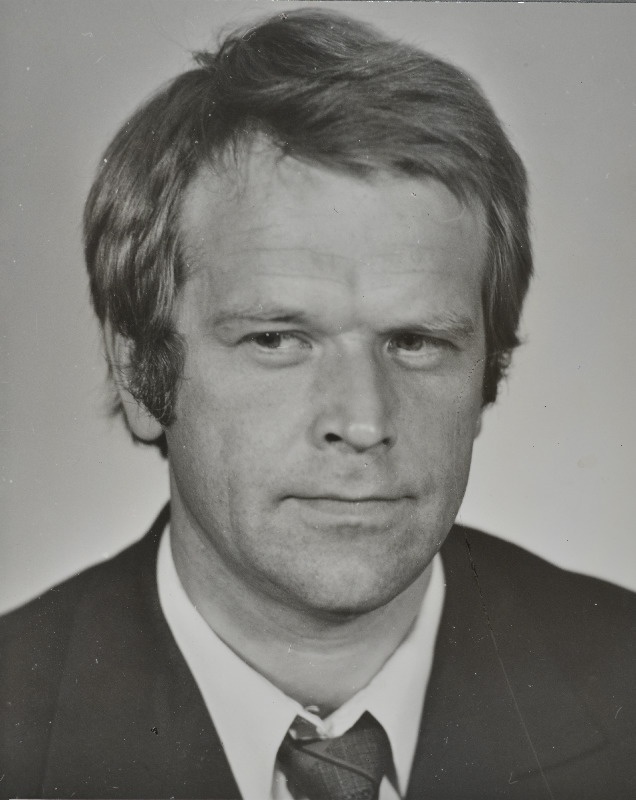 Hermaküla, Evald - näitleja. Mängufilmi Hukkunud Alpinisti hotell Glebsky osatäitjaks soovija.