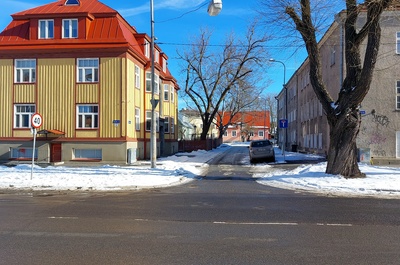 Crucifixion? Street in Tallinn rephoto