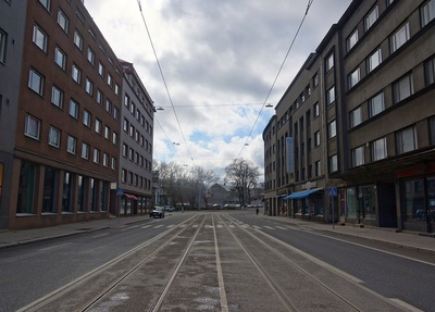 Südalinn, Pärnu maantee, vaade maja nr. 23 eest Süda tänava suunas. rephoto