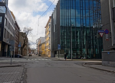Tatari, Sakala ja Kentmanni tänava ristmik, vaade Tatari tänava suunas. rephoto