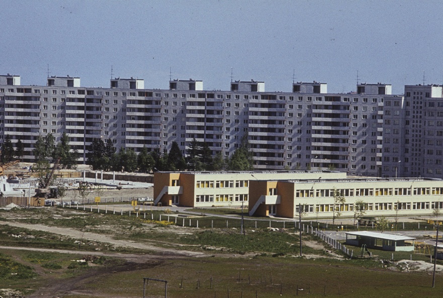 Väike-Õismäe, vaade hoonestusele, elamud ja lasteaed, Panoraam 2-B