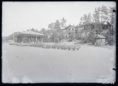 Paviljon supelrannas  similar photo