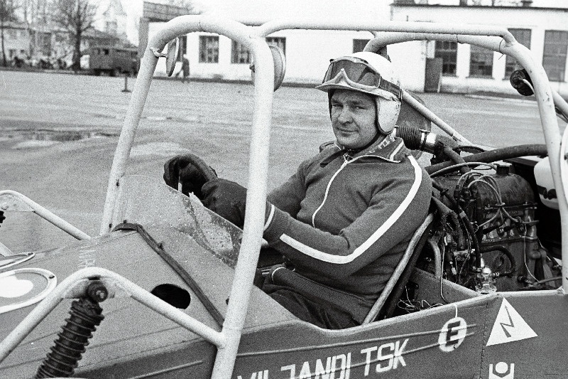 1977.a bagiautode krossis NSV Liidu meistrikulla võitnud Mati Villemson.
