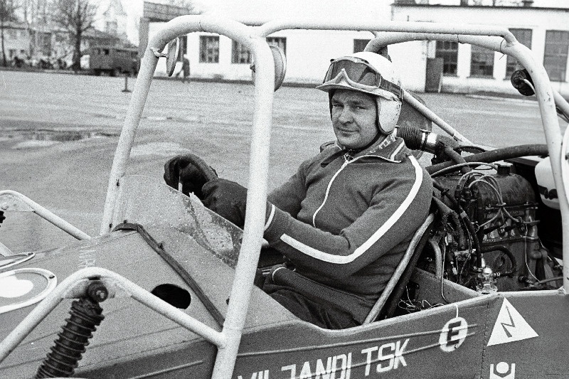 1977.a bagiautode krossis NSV Liidu meistrikulla võitnud Mati Villemson.