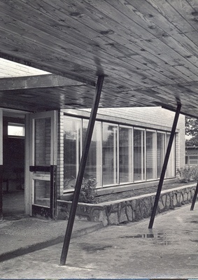 foto Räpina bussipaviljon  similar photo