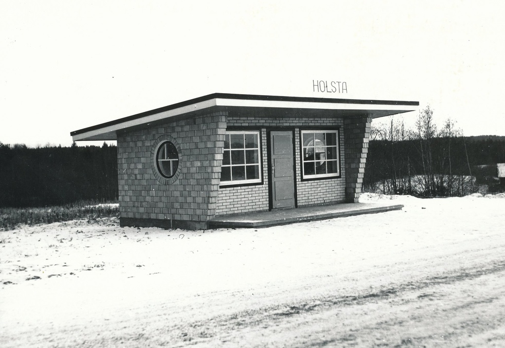 Foto. Ootepaviljon Holsta autobussipeatuses Võru - Vastseliina maantee ääres 1963.a.