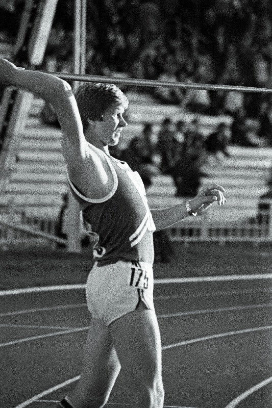 NSV Liidu rahvaste VII spartakiaadil odaviskes kuldmedali võitnud Heino Puuste.