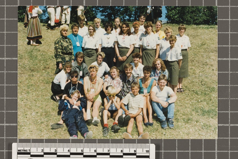 Rapla malevkonna naiskodukaitsjad XV üldtantsupeol