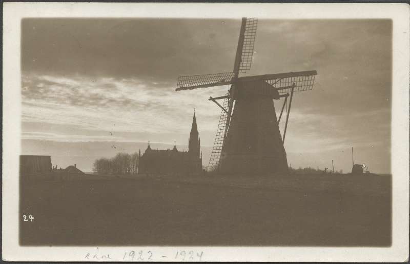 fotopostkaart, Viljandi, tuuleveski (Turu-Kaalu tn nurk), Pauluse kirik, u 1910
