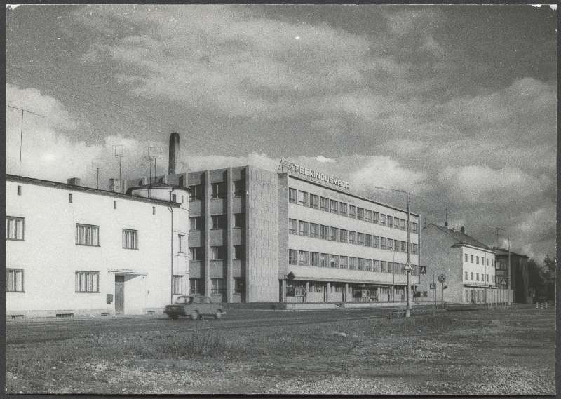 foto, Viljandi, Jakobsoni tn, vasakult pagaritööstus (hilisem Kivi Pagar), Leola maja, hambapolikliinik (nr 7, 11, 13), 1979, foto E. Veliste