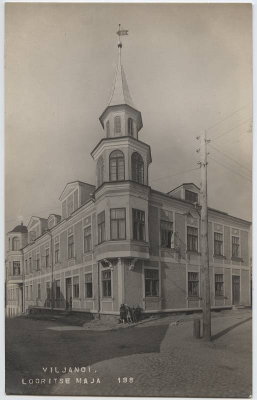 fotopostkaart, Viljandi, Väike tn- Eha tn nurk, Looritsa maja (Eha tn 1), u 1918, foto J. Riet