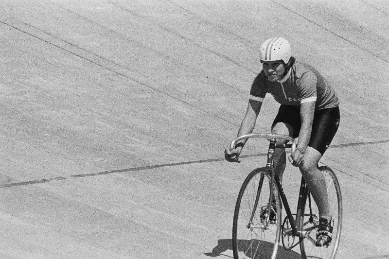 Spordiseltsi Trud üleliidulistel meistrivõistlustel jalgrattasõidus kolm esikohta võitnud Erika Salumäe.