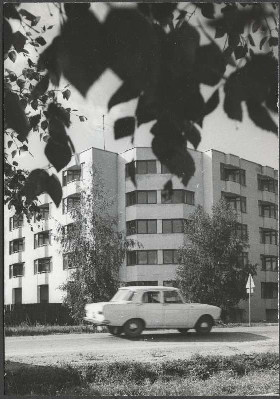 foto, Viljandi, Männimäe elurajoon, Riia mnt 38, KEK-i ühiselamu, 1978, foto E. Veliste