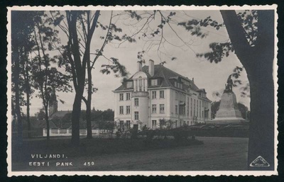 fotopostkaart, Viljandi, Eesti Panga Viljandi osakonna hoone, Eesti Vabadussõjas langenute mälestussammas, Pauluse kirik, 1929, foto J. Riet (Wiljandi)  duplicate photo