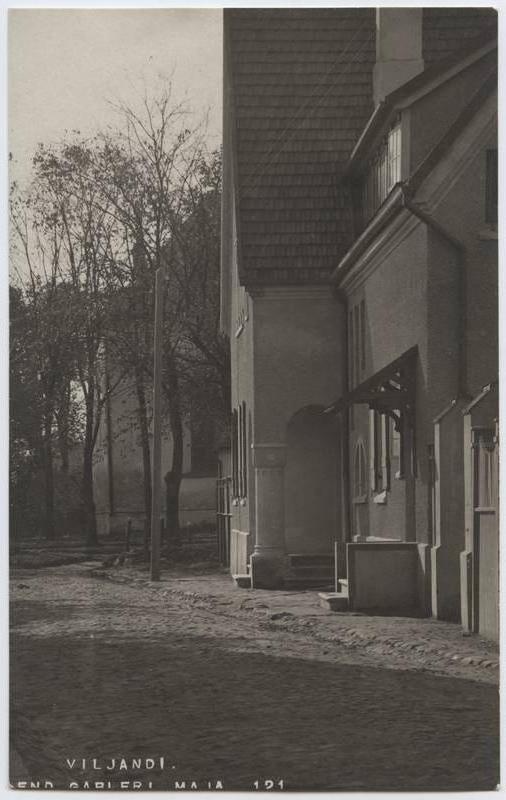 fotopostkaart, Viljandi, Pikk tn 4, Gableri maja, Jaani kirik, u 1925, foto J. Riet