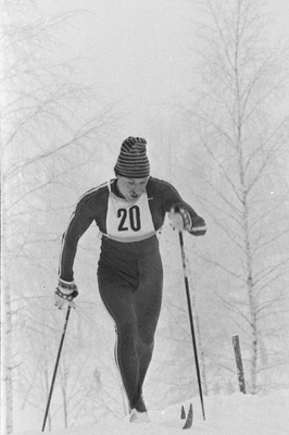 Eesti NSV maratonimeister, Tallinna Taksopargi taksojuht Uno Leist.  duplicate photo