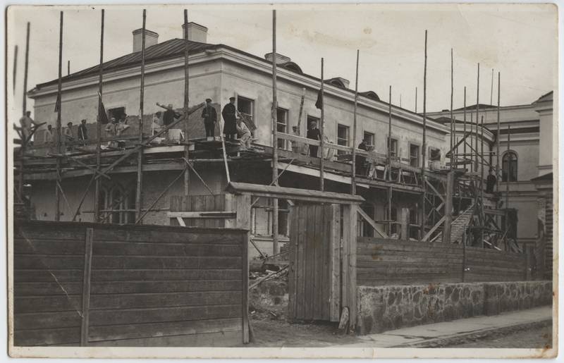 fotopostkaart, Viljandi, Koidu tn, kohtumaja, õuetiiva ehitus, u 1925