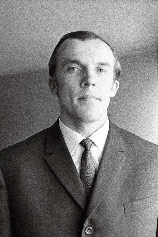 Lepik, Tõnu - NSV Liidu järelkasvukoondise kergejõustikutreener Eesti NSV-s.