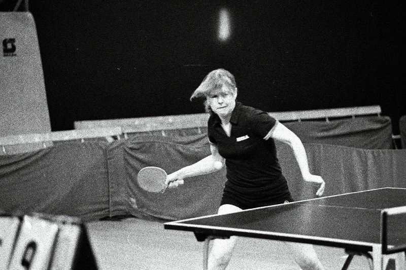 Eesti NSV 1986.a. meistrivõistlustel lauatennises on mänguhoos Kai Milvek.
