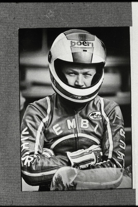 NSV Liidu 38. mootorrataste ringrajasõidu meistrivõistlustel Vana-Võidus võitjaks tulnud Lembit Teesalu.