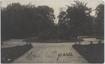 fotopostkaart, Viljandi, Lastepark, ümar lillepeenar, u 1910, foto Christin&Co (Narva)  duplicate photo