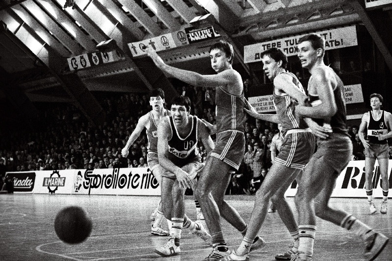 Tallinna - Tartu linnavõistlusel korvpallis on väljakul Kalevi meeskonna liige Rašid Abeljanov.