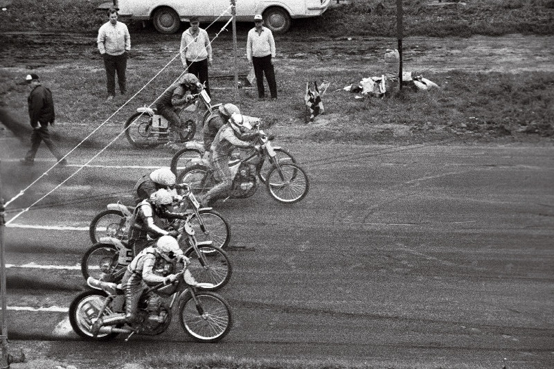 Rahvusvaheline võistlus Kalev -500 Hipodroomil. Siserajalt väljapoole: Paul Kukk, Aleksandr Oleinikov, Igor Stoljarov, Oleg Butko, Vladimir Voronkov, Viktor Surhajev.
