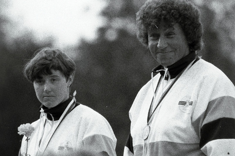 Eesti kettaheitjad Elju Kubi (paremal) ja Eha Rünne.