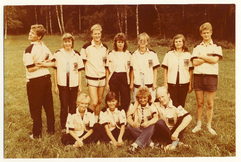 EÜE-86 erinevate regioonide rühmade grupipildid