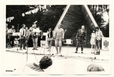 EÜE-87 Festival Varblas III. Esineb Abruka rühm  duplicate photo