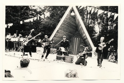 EÜE-87 Festival Varblas III. Esineb Emmaste rühm  duplicate photo